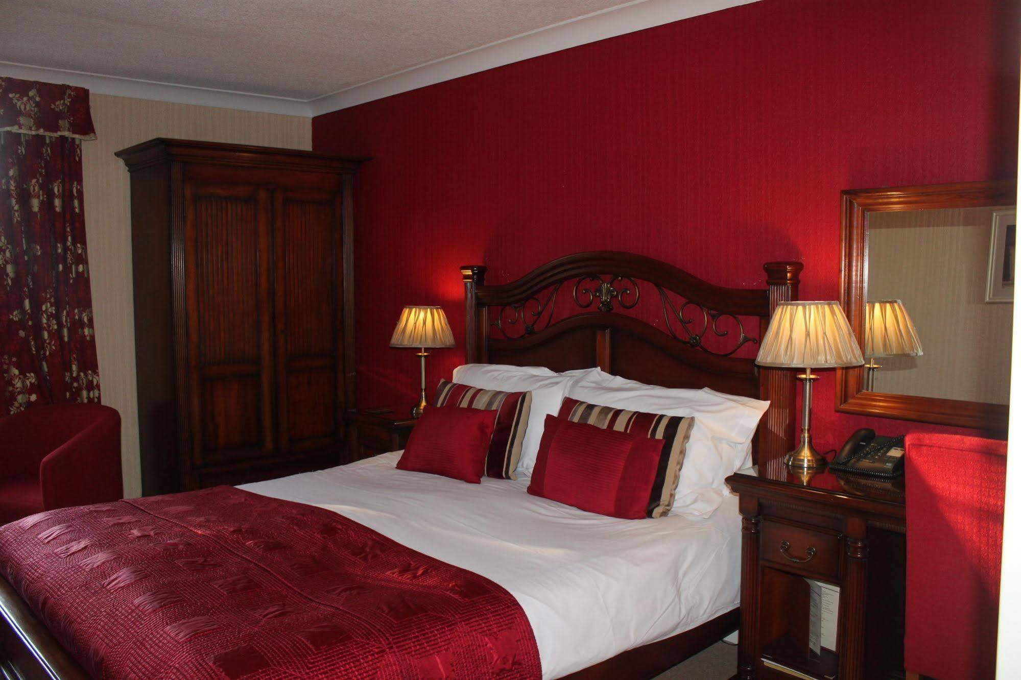 Mallyan Spout Hotel Goathland Bagian luar foto